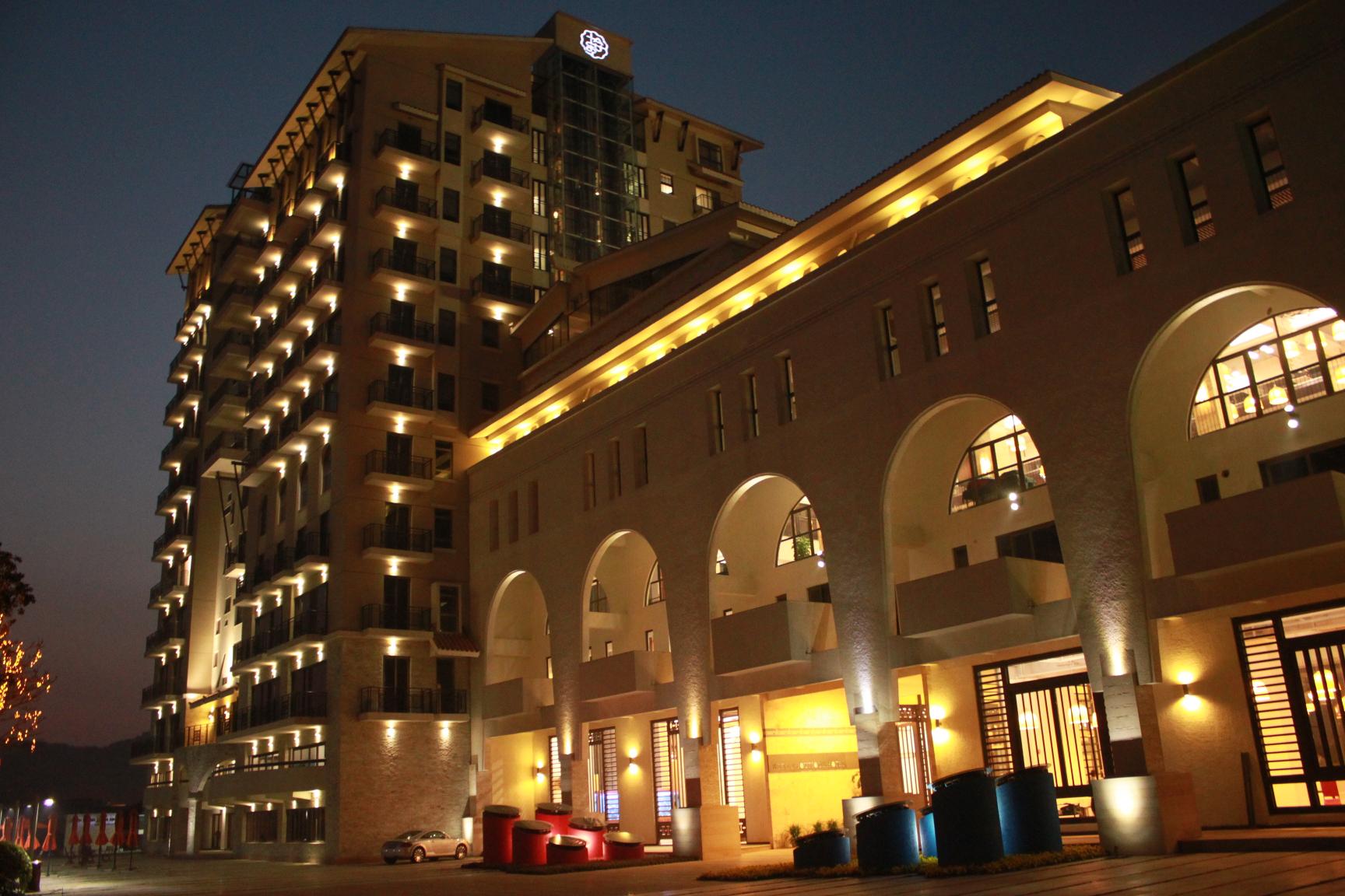 中山四星级酒店最大容纳500人的会议场地|中山拾乐酒店的价格与联系方式
